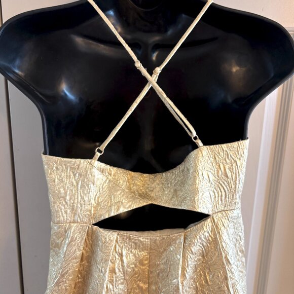 BCBG Gold Brocade Mini Dress – Adjustable Straps, Fully Lined, Elegant Cutout 4 - Picture 6 of 11